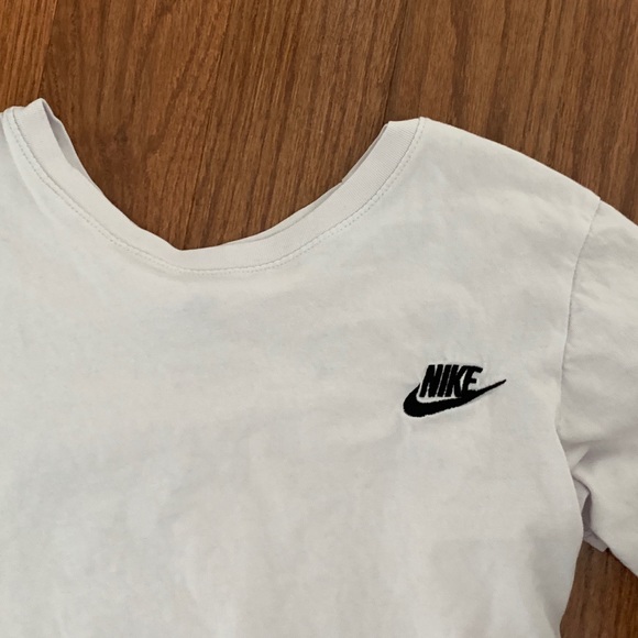 Nike t shirt - Picture 1 of 3
